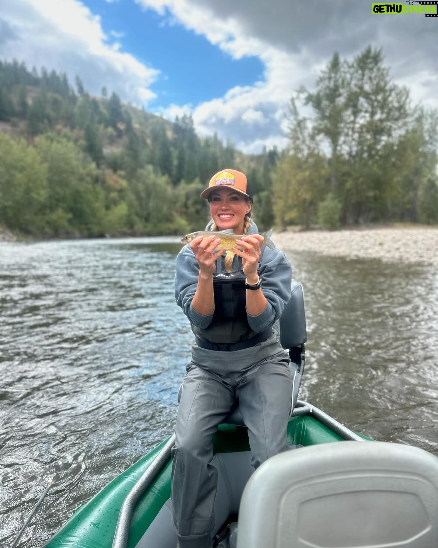 Carrie Underwood - 157.7K Likes - Had the BEST day today fly fishing in Montana! Thanks to our epic guide, Jason, for the expertise! What a day! #27