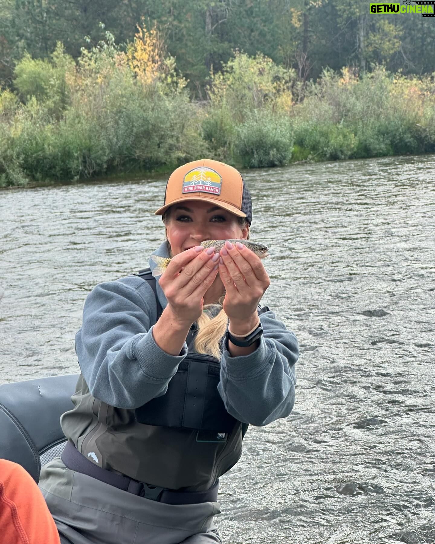 Carrie Underwood - 157.7K Likes - Had the BEST day today fly fishing in Montana! Thanks to our epic guide, Jason, for the expertise! What a day! #27