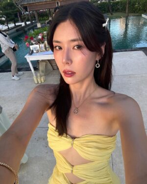 Carrie Wong Instagram - Happiest for you QQ, wishing you a lifetime happiness 🫶🏻