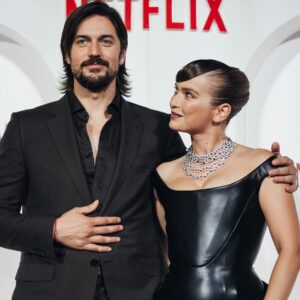Catrinel Marlon Instagram - Roman holidays filled with dreams and glamour! 🎡✨ After last night’s premiere, I’m channeling my inner Emily in Paris, living my own *dolce vita* in the heart of Rome. Every corner feels like a movie set! 🇮🇹💫 😁
@william_abadie @sparklesbubbles @netflix @chopard 🫶
Suit : @brunellocucinelli_brand 
#RomanHolidays #PremiereNight #DreamAndGlamour #EmilyInParis #LaDolceVita #Netflix