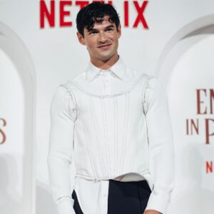 Catrinel Marlon Instagram - Roman holidays filled with dreams and glamour! 🎡✨ After last night’s premiere, I’m channeling my inner Emily in Paris, living my own *dolce vita* in the heart of Rome. Every corner feels like a movie set! 🇮🇹💫 😁
@william_abadie @sparklesbubbles @netflix @chopard 🫶
Suit : @brunellocucinelli_brand 
#RomanHolidays #PremiereNight #DreamAndGlamour #EmilyInParis #LaDolceVita #Netflix