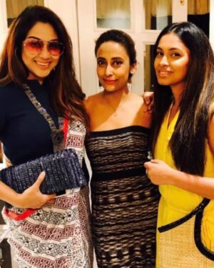 Chandrayee Ghosh Instagram - You are my everyday lifeline, my constant! I don’t know how to explain your presence in my life, I am still looking for the exact words ! You try and make people around you happy, you try and fight to protect your loved ones, may god protect you and give all the happiness you desire and deserve so much. তুইআমার “God sent “ 💌. Happiness always piya. Happy birthday. I wish I could pour in all my emotions in this little birthday note but that’s impossible. Stay with me forever and ever! #birthday #birthdaywishes #happybirthday #bff #love #peace #prayers #instagram