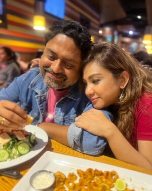 Chandrayee Ghosh Instagram - You are my everyday lifeline, my constant! I don’t know how to explain your presence in my life, I am still looking for the exact words ! You try and make people around you happy, you try and fight to protect your loved ones, may god protect you and give all the happiness you desire and deserve so much. তুইআমার “God sent “ 💌. Happiness always piya. Happy birthday. I wish I could pour in all my emotions in this little birthday note but that’s impossible. Stay with me forever and ever! #birthday #birthdaywishes #happybirthday #bff #love #peace #prayers #instagram