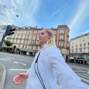 Charlotte Day Wilson Instagram - Didn’t wanna stop touring. Can’t wait to meet fans & new friends in all these cities.. some of which I never dreamed I’d play 🥹🤍. Tix on sale this Friday at link in bio. Love yall!

🇯🇵🇬🇧🇮🇸🇲🇽🇧🇪🇳🇱🇫🇷🇩🇪🤝