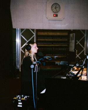 Charlotte Day Wilson Instagram - Sitting alone at the piano is how my relationship w music started so I always love stripping things back down to basics. Played a few tunes at the BBC when I was in London earlier this year and they’re out now ❤️ 

back on road so soon!! link in bio to listen on streaming