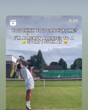 Charlotte Day Wilson Instagram - Me & sports rly just go together .. what do yall do to keep yourselves sane & grounded?? I love that we all have our THINGS. 

Thx to @on fam for bringing me out. 🎾🤍