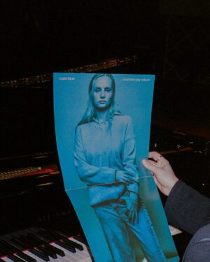 Charlotte Day Wilson Instagram - Sitting alone at the piano is how my relationship w music started so I always love stripping things back down to basics. Played a few tunes at the BBC when I was in London earlier this year and they’re out now ❤️ 

back on road so soon!! link in bio to listen on streaming