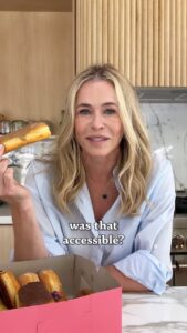 Actress Chelsea Handler HD Instagram Photos and Wallpapers September 2024