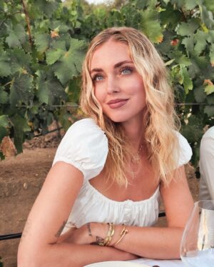Chiara Ferragni Instagram - Summer nights, vineyard lights ✨🍇🫶🏻