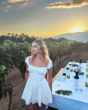 Chiara Ferragni Instagram - Summer nights, vineyard lights ✨🍇🫶🏻