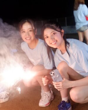 Chihiro Kawakami Instagram - ☀️

#いかすキャンプ天国
生配信ありがとうございました🎆

急な雷雨もありましたが
夏を感じることができました🍉

楽しかった😊