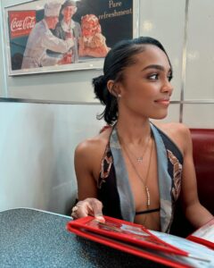 Actress China Anne McClain HD Photos and Wallpapers December 2024