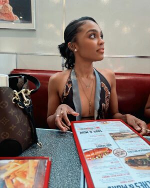 China Anne McClain Instagram - more fun 🤩🍔🍟 pc: @laurynmcclain