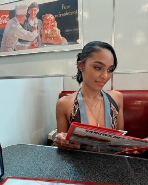China Anne McClain Instagram - more fun 🤩🍔🍟 pc: @laurynmcclain