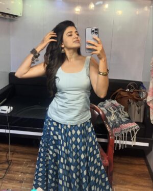 Chitra Shukla Instagram - सदा मुस्कुराते रहो अपने काम को ख़ुशी के साथ अनुभव करो। 

#vanity #diaries of #ahovikramaarka #movie 

#nofilter 
#chitrashukla #chitrashuklaupadhyay