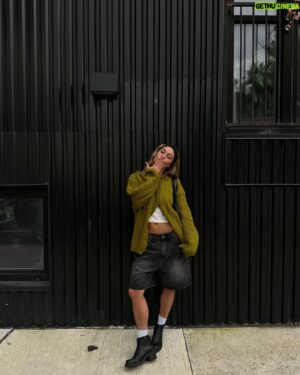 Chloe Lang Instagram - smiley little 🫒