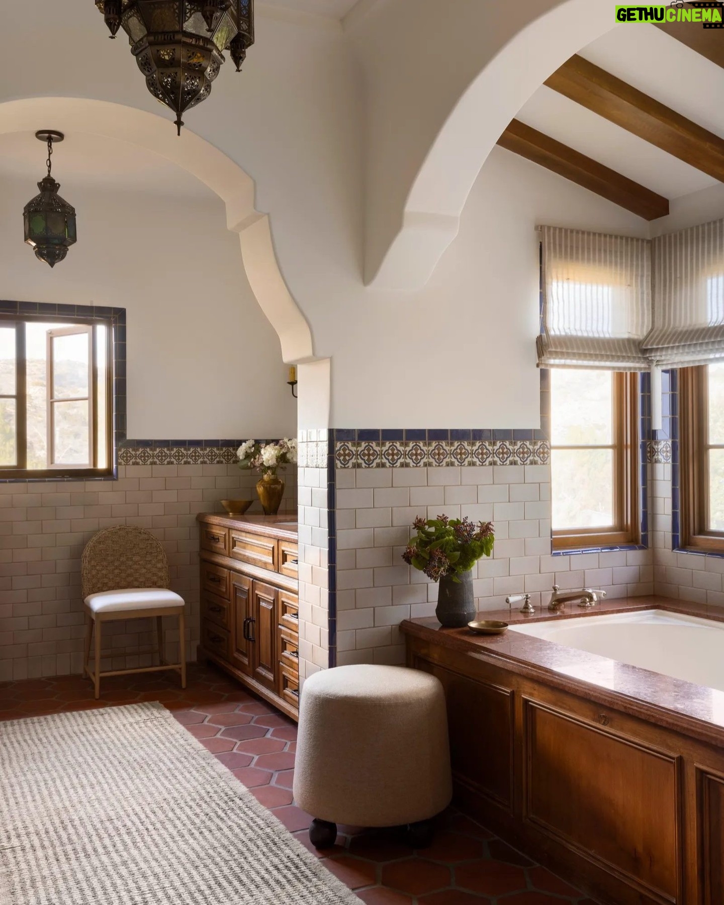Chrissy Metz - 102.5K Likes - When actor and singer @chrissymetz first stepped into what is her now home, she just knew it was meant for her. “I remember going into the primary bathroom,” the This Is Us alum says, “and they had these really beautiful ornate wood screens. I was like, ‘Yep, I want to live here.’” The 5,700-square-foot Spanish Colonial Revival–style residence, located in a lush, gated community, represented more than just increased space and security for Metz. It was kismet: As she puts it, the place was just “very intentional and very beautiful,” a quality evident in every detail. Krista Schrock and David John Dick of #ADPRODirectory firm @discinteriors were tasked with transforming Metz’s new space into a place that feels like home.
Step inside the creative wonderland at the link in our bio. Photos by @samfroststudio; design by @discinteriors; words by @arielfoxman.