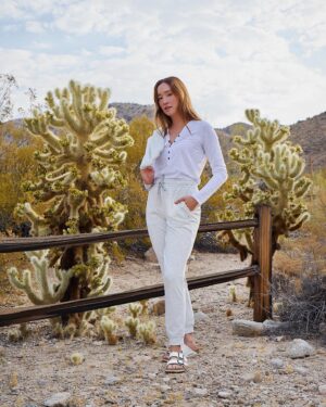 Christina Masterson Instagram - ☁️🌵 Cozy cloud set by @travismathewwomens ✨ get 25% off with code ~ CHRISTINA25 

🔗 in bio
#TMWPartner
#travismathewwomens 

📷 @brandonharman