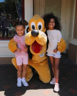 Christina Vidal Instagram - Disneyland Shenanigans 🏰

#Disneyland