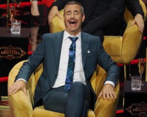 Christine Morency Instagram - Quelle soirée! 🔥 

J’en reviens pas encore de la magie qu’il y a eu ce soir-là. Vous étiez EN FEU! 

J’ai failli brailler dans les 15 premières secondes tellement l’accueil était touchant! 

CR*SS que je vous aime! 

Pierre en a mangé toute une pis ça, c’était un de mes plus grands rêves! ✅ 😂❤️

Merci à mes ami.es, mes collègues, pour les nombreux fous rires!

Et merci mon Pipi d’amour d’avoir été si bon joueur 🫶

Ceci dit, le succès de ce show-là c’est aussi beaucoup grâce à un paquet de monde derrière l’écran! 

Un ÉNORME merci à :

Étienne Marcoux, Virginie Chauvette, Yan Bilodeau et Justine Philie pour l’aide avec les DÉLICIEUSES blagues!

Sophie Manzerolle pour ma face.
Dannie pour ma coiffe et le magasinage d’urgence!

Nadia, ma gérante, pour toute. Tout le temps. #RedBullJaunePourSurvivre

Mathieu Caron pour l’incroyable création. C’est tellement doux de savoir que des designer comme toi ont pas peur de faire du linge sexy pour des femmes qui ont mon casting! 💃

Toute l’équipe du @comediha pour l’organisation, les conseils et la confiance! 💜💛💜

J’ai hâte que vous puissiez écouter tout ça, ce printemps, sur tva! 🥳