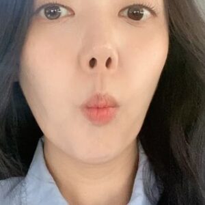 Chung Yoon-hye Instagram - 머리는 길면 자르고 싶고 자르면 기르고 싶다 🥸