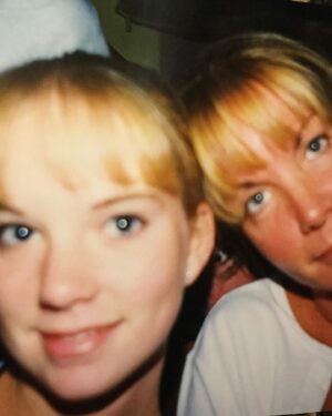 Cindy Busby Instagram - Happiest Birthday to The Mommy aka my mom! Her encouragement, expansive spirit, love, devotion, and support has been the most incredible gift in my life. Grateful for you and thanks for giving me the space to continuously evolve and grow. Je t’aime! Bonne fête 🎉
