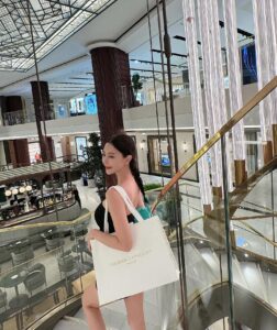 Actress Clara Lee HD Photos and Wallpapers November 2024
