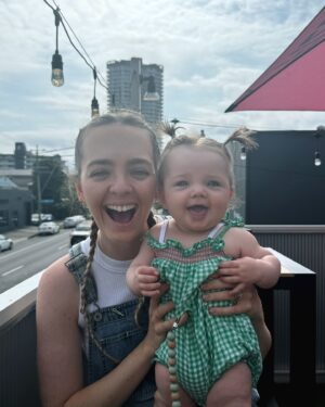 Cleo Massey Instagram - You are my everything baby girl. 6 months of loving you. 🌝🍀