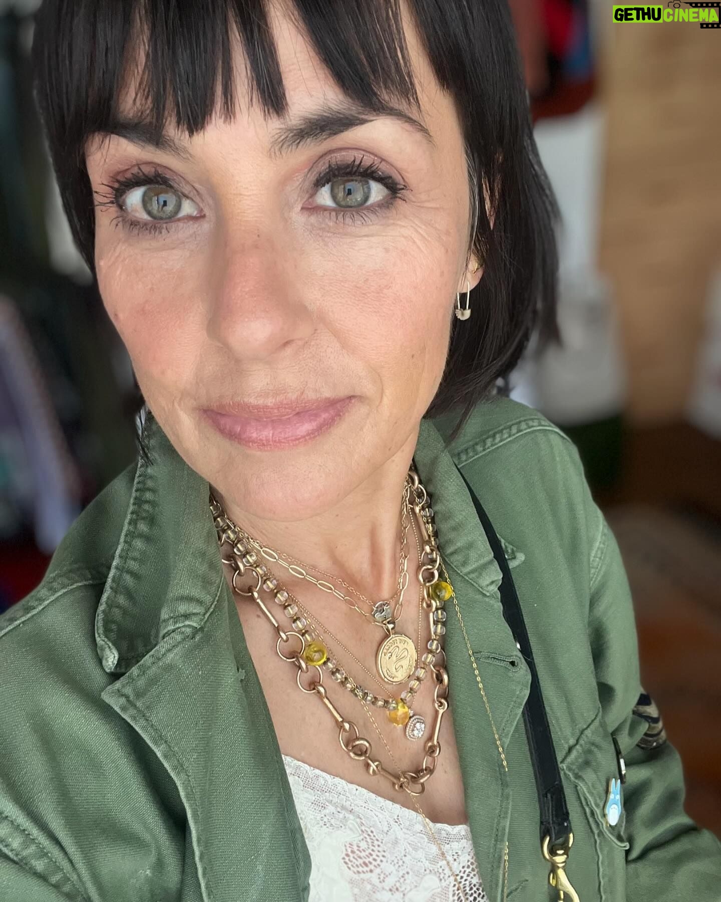 Constance Zimmer - 1.3K Likes - Some weeks are easier than others. Some weeks fly by and some linger. What I have found to help is to do something everyday that makes you smile, that makes you feel like you are taking care of yourself. This week felt difficult, outside of the moments I gave to myself which were glorious: something as simple as a hike with a friend, handwriting letters to Voters, a facial or learning how to play Mahjong, and all of a sudden itās Friday! Looking forward to figuring out or finding things next week that will bring me joy. I hope you find your JOY everyday! #tgif