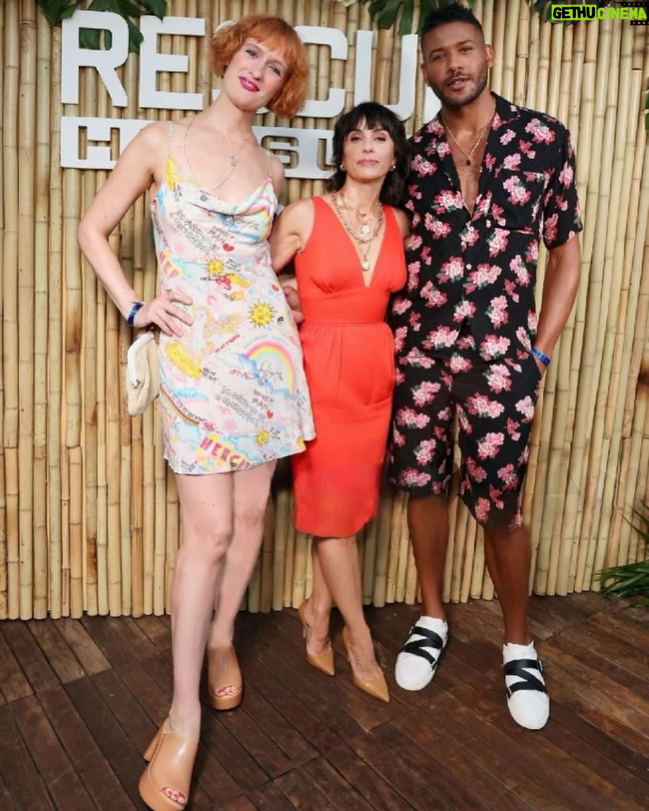 Constance Zimmer - 2.5K Likes - #aboutlastnight I actually put on heels and a dress to go celebrate with some of my besties @jeffreybchapman and @breedawool our other besties NEW SHOW @rescueonfox #hisurfrescue @adam_demos AND @ariellekebbel!!! Full on #UnREAL REUNION!!! And saw some more friends as a bonus! It was worth the heat and the sore feet!