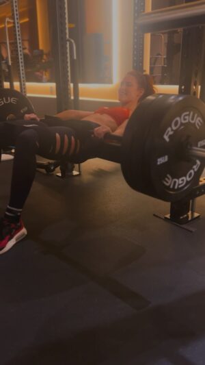 Courtney Hope Instagram - ＬＩＭＩＴＬＥＳＳ

275lb 🏋🏽‍♀️x 10 reps.. New record, and not even my max 😮‍💨... It feels so rewarding to step into foreign territory feeling accomplished that I supported myself through it. It’s also so powerful to have other people who inspire you to push past your ceilings of strength and belief. 

Having someone who you trust enough and their vision they see of you be the fuel to challenge your limiting beliefs can be the catalyst to expanding your power. Thanks to @alecpenix @perfectformla for constantly challenging and encouraging me to break down barriers and test my maximums. 

(Also, my fingers when I push the bar away makes me giggle 🤭) 

What limits can you test today? Are you staying where it’s safe? Do you have others around you who see your path to a greater potential and can walk with you on your journey?

Outfit: @gymsharkwomen