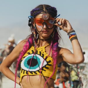 Cynthia Aparecida Instagram - Que benção é poder viver pela segunda vez a melhor e maior experiência de comunidade, música, arte e diversão da terra: @burningman ✅ ♥️ ✨