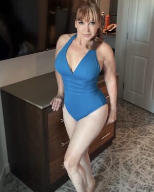 Cynthia Rothrock Instagram - A day of fun in the sun... tomorrow going to attempt hiking in the mountains (hopefully it's not 112 degrees like today  #cynthiarothrock #ladydragon #palmsprings