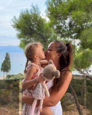 Daniela Nízlová Instagram - Rodinna dovolenka ako sa patri🫶🏼 Uz teraz nam chyba tento RAJ v Sucu-raji… Dakujeme @hvar.sport.resort za uzasne zazitky, tesime sa opat niekedy nabuduce☀️