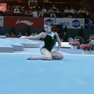 Daniele Hypólito Instagram - Hoje é o dia de uma pioneira! ☝🏼
Ela, que abriu portas e ajudou a popularizar a nossa Ginástica por todo um país. Dona da primeira medalha mundial da GAF brasileira 🥈. Um dos ícones da nossa história completa 40 primaveras! 🎉🎂

Feliz aniversário, @danyhypolito 🥳🥳

#LoteriasCAIXA @loteriascaixaoficial @correiosoficial #CorreiosPresenteProEsporte #PreventSenior #NewOn #Estacio #Neutrox #Vivo #Piracanjuba #Correios @preventsenior @newonoficial @neutrox @vivo @oficialpiracanjuba @governodobrasil