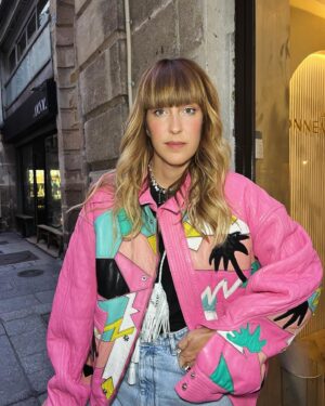 Daphné Bürki Instagram - En joie ✨
Bisou fort

💍 @aeyde 
🧥 @balmain 
💄 @marieke_thibaut pour @maccosmeticsfrance 
🪮 @la_bonnemaison
@capucine.cbc @kcdworldwide