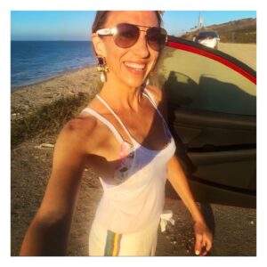 Debbie Gibson Instagram - BIRTHDAY EVE 2024 💫 

In the course of a day I often go to the outer edges of all of my emotions.  I can cry til I’m hoarse and laugh til I cry,  I can be anxious and dig deep to find my zen and meditate or nap to reset and in all of that, I am full present and alive.  You see me onstage or on a red carpet and little do you know the tizzy I was in moments before full of social anxiety and kicking my own arse to get out the door. But I continue to show up with a sense of wonder because I always find surprises round every turn be it a new sight I see, inspiring people I meet, love that captures my heart, experiences that test my limits, a song that speaks to where I am like this one - thank you @coldplay - because here I am on the eve of my 54th circle round the sun and it “Feels Like I’m Falling in Love” with LIFE over and over again. This song sounds like hope. And I am nothing without hope. It’s at the forefront of everything I do. Yes… I am often sad.  I often find myself in a state of grief and kick and scream and vent even in the context of my high class problems. But, thanx to my loving supportive spiritual family  I am like a cat who always lands on her feet in a space where gratitude and ambition to be better and to put forth inspired art be it through pix and posts like this one or music  or a friendly smile reigns supreme. It all shifts energy. It all matters. You all matter. Happy Birthday to me but happy new day to make a difference to you all ♥️🤘🏽😘 

#birthday #gratitude #love #coldplay 

White striped @zadigvoltaire pants and @manoloblahnik photos by ME ! 📷