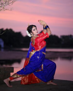 Debjani Deghuria Instagram - ⁠ ⁠”In every battle, we find our inner strength. Jaykara to our divine inspiration”

⁠ ⁠"Jaykara to the Almighty! Jaykara to our guiding light . 

.⁠ ⁠"May the power of the divine be with us. Jaykara, Lord, give us courage to face life's battles" …. Seeking blessings from the divine hands that shape our destiny. 
🙏🏻❤️🧿 "Karma is the law of the universe, live by it. 
Create your own destiny with good karma. Biswa Karma Puja" 🌷🙏🏻🫶🏻