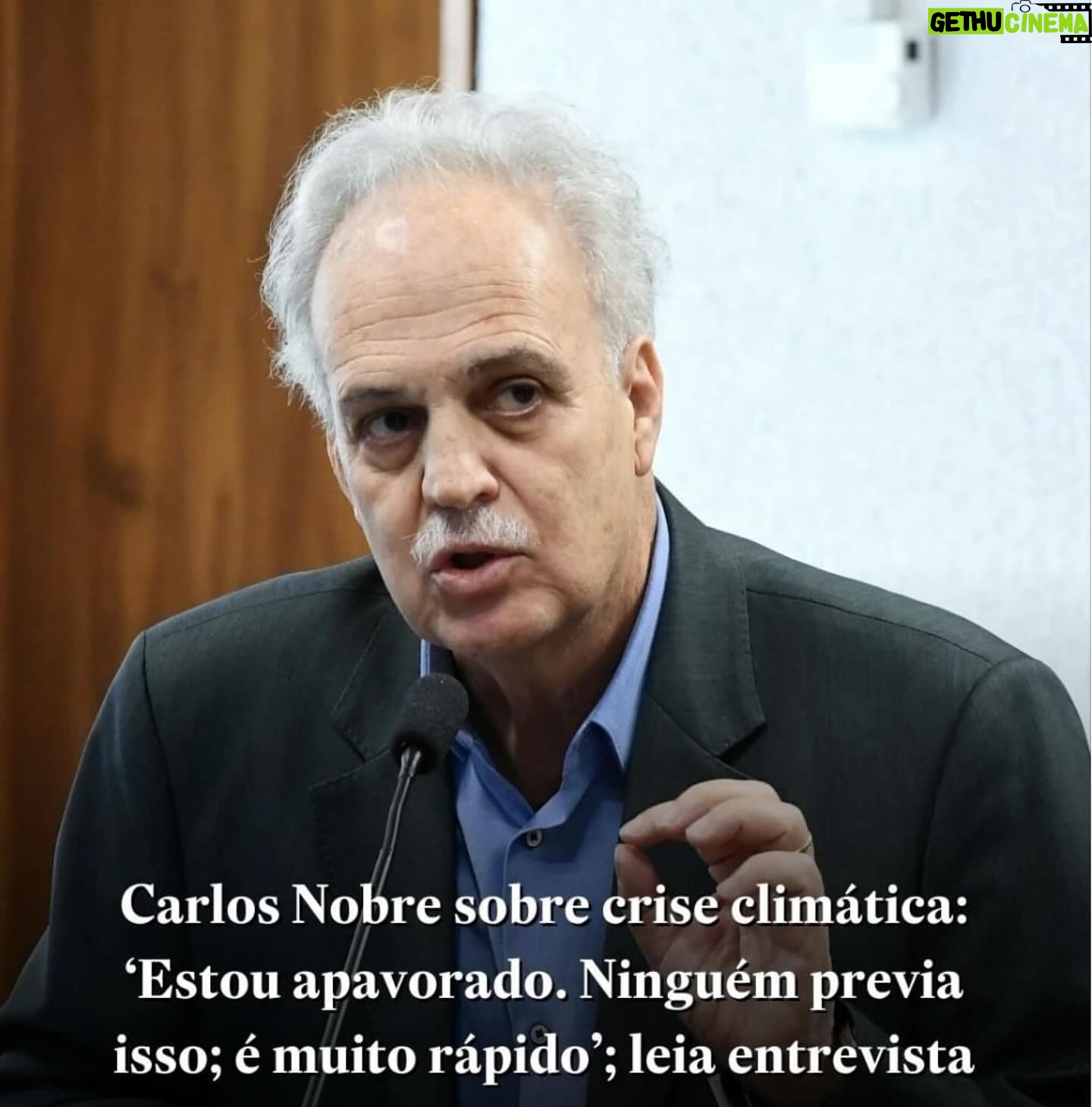 Débora Falabella - 13.7K Likes - #Repost @pauli_chamorro
・・・
Quase não tenho mais palavras.
A entrevista de Carlos Nobre, um dos principais climatologistas do mundo, ao dizer que “estou apavorado, ninguém previa isso. É muito rapido”. Fogo no Xingu, previsões do fim do Pantanal até 2050, seca sem precedentes no Brasil inteiro, pessoas isoladas pela seca dos rios, animais morrendo queimados, cidades intoxicadas.
O Oceano no Planeta inteiro aquecendo. Sabe o que significa? Aumento de secas e mais eventos extremos e mais fortes.
Muitas vozes no podcast nos explicam isso. Recomendo para quem.quiser entender como chegamos aqui.
@vozesdoplaneta.podcast
As artes são de @kitlayfield feitas na época da pandemia. E me impressionaram tanto.
