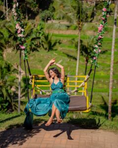 Actress Deepthi Sunaina HD Instagram Photos and Wallpapers August 2024