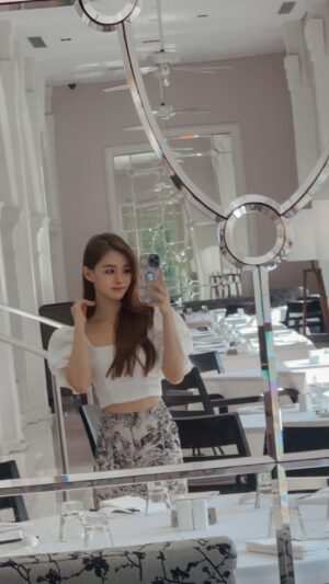 Denise Soong Ee Lyn Instagram - very demure very mindful (ok actually I fell for the prank)