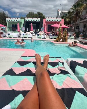 Denise Van Outen Instagram - Great stay @wikiwoo_ibiza 🩷🇪🇸 thank you @tonytrumanibiza 🫶🏼 always so much fun. 
@discoliscious Ibiza 🪩 🎧