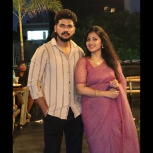 Dhanalakshmi Saminathan Instagram - FAMILY 💕🫶🏻✨😘

Location: @onderoofrestaurant_chennai 

{30thanniversary, family, love, happyus}

#30thanniversary #inlaws #athaimama #love #family #happyus #featured #explore #explorepage #couple #couplesgoals #chennai #dhanasaminathan #rathuvj #murasu