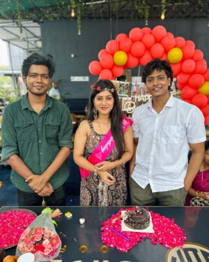 Dhanalakshmi Saminathan Instagram - Thanks to my dear friends and family for making my birthday more special 🥰😘🥹 Thank you Husband @murasu_7 @rathu___vj for this memorable surprise 🫂😘🥹. And Thank you everyone for such wonderful birthday wishes💕🤌🏻🥳 You truly made my day✨

{birthday, birthday celebration, gift}

#birthday #birthdaycelebration #birthdaygift #love #family #loveyou #happyme #chennai #featured #dhanasaminathan