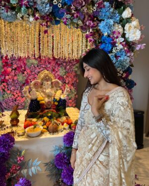 Dhanashree Verma Instagram - Ganpati Bappa Morya 🩷✨🙏🏻 
Love and blessings always 

Outfit: @theroyaleum
@vblitzcommunications 
Jewellery: @azotiique