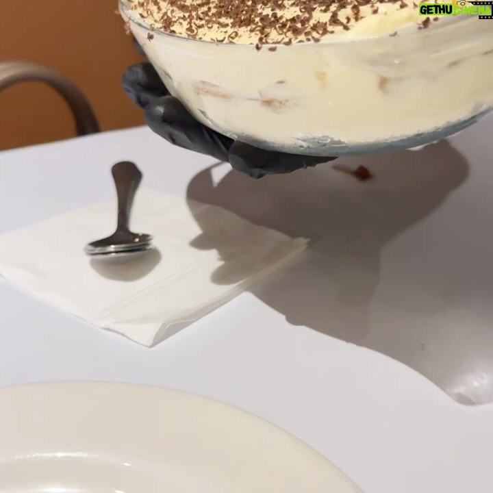Dian Ayu - 147K Likes - Temenan sama kalian itu .....
Isi sendiri yah di komen hahahahaha