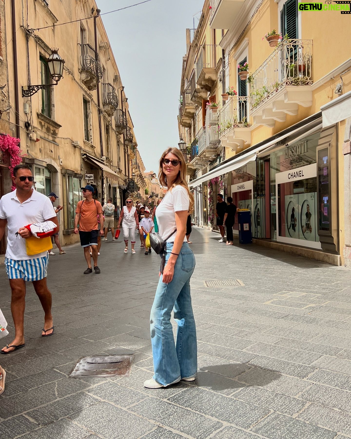 Diana Pereira - 1.3K Likes - Beautiful day …. A very beautiful city…
