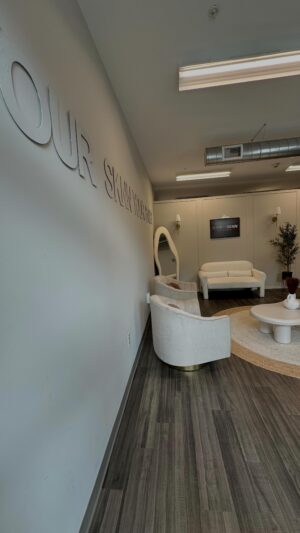 Diannisa Hernandez Instagram - ✨ Welcome to YUMMY SKNN! ✨

Here’s a little walk-through of our salon where the magic happens! Ready to get that perfect glow? We’re here to make you feel confident, radiant, and glowing all year round! 🌟

Click the link in our bio to book your appointment today! 💻

#YummySknn #SprayTanGlow #GlowUp #TanningSalon #GlowFromWithin #SelfCare #SprayTanLife #AllentownTanning #BeautyGoals
