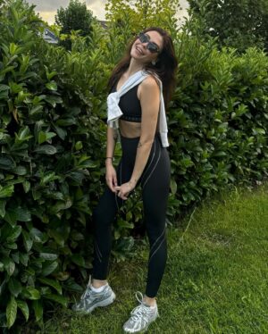 Dilara Aksüyek Instagram - Mevsim geçişi 🍂