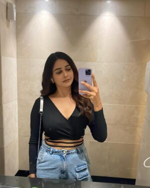 Divya Ganesh Instagram - ✨

#divyaganesh